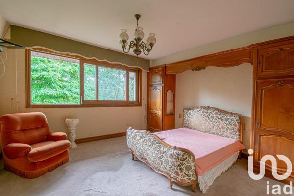 Maison 8 pièces de 333 m² à Malemort (19360)