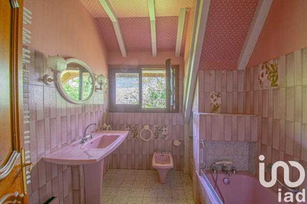 Maison 8 pièces de 333 m² à Malemort (19360)