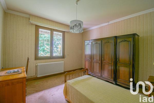 Maison 8 pièces de 333 m² à Malemort (19360)