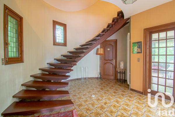 Maison 8 pièces de 333 m² à Malemort (19360)