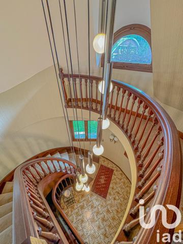 Maison 8 pièces de 333 m² à Malemort (19360)