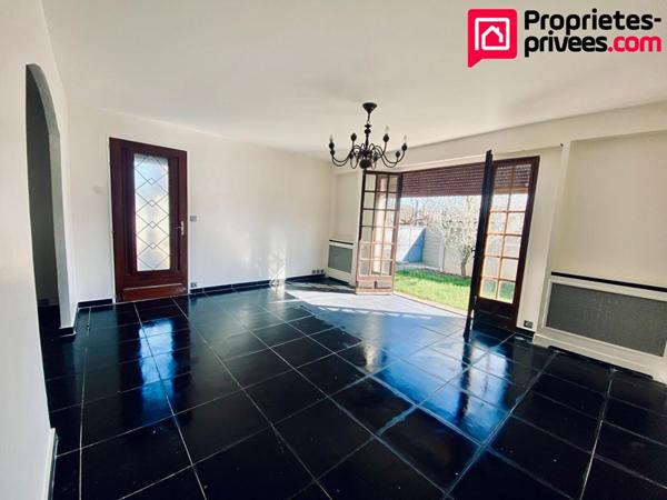 Maison de plain-pied cinq pièces trois chambres