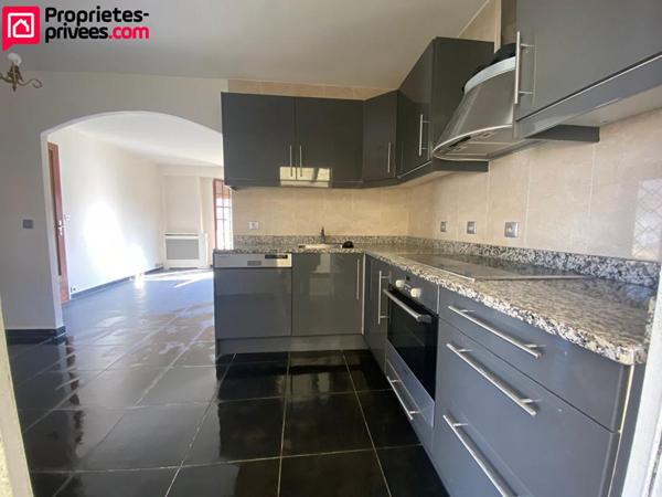 Maison de plain-pied cinq pièces trois chambres