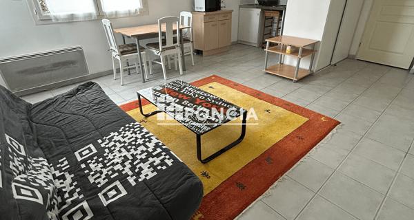 Location Studio meublé 29.4 m² - Niort 79000