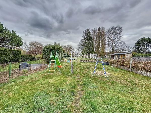 Maison individuelle d'environ 121m² à SOMAIN - Louée 700€ par mois HC - 2 chambres + 1 bureau - Garage - Grand jardin - 119.500€