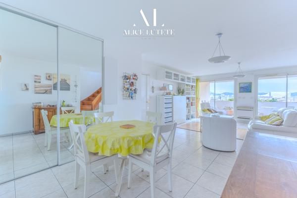 Marseille (13008) BARTEL - Duplex de 145 m² avec terrasse, double parking, box et cave