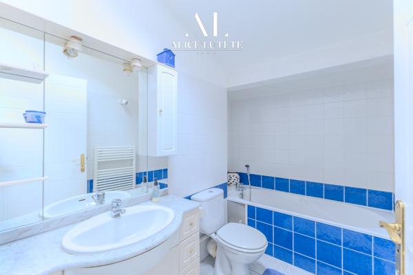 Marseille (13008) BARTEL - Duplex de 145 m² avec terrasse, double parking, box et cave