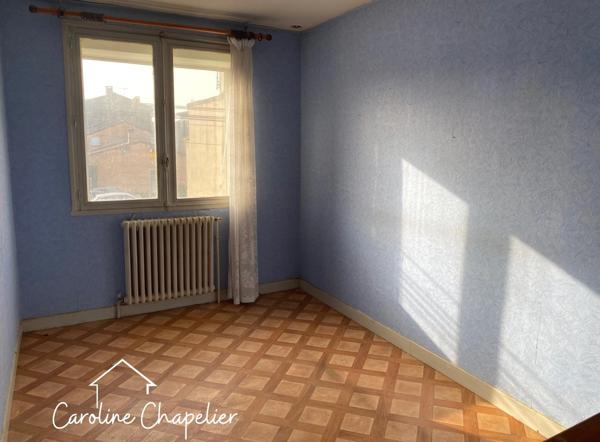 Maison cœur de ville de 95m², 4 chambres, garage, jardin, dépendances