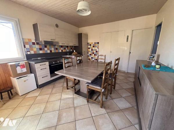 Maison avec deux Appartements +  dépendances