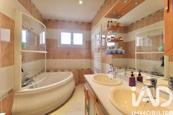 Maison à vendre 5 pièces 120 m² Fuveau