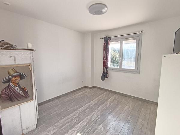 La Seyne. Maison T6 de 115 m² avec garage de 40 m² sur 400 m² de terrain