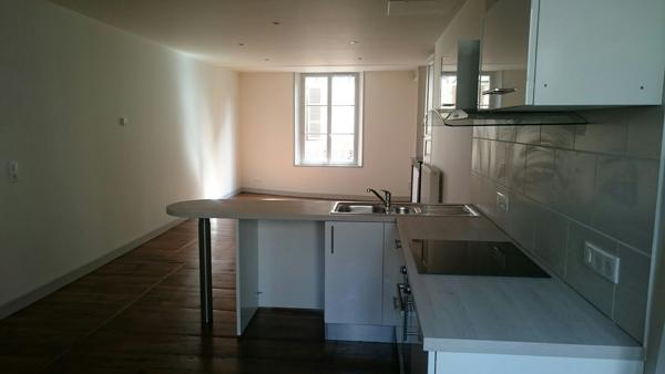 Appartement T3 BAR SUR AUBE Ref 361B