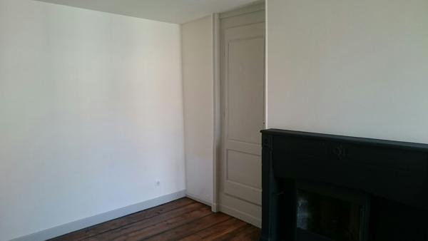 Appartement T3 BAR SUR AUBE Ref 361B