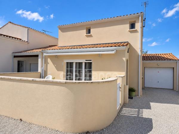 Maison à vendre 4 pièces SAINT GEORGES DE DIDONNE (17) - Terrasses -garage