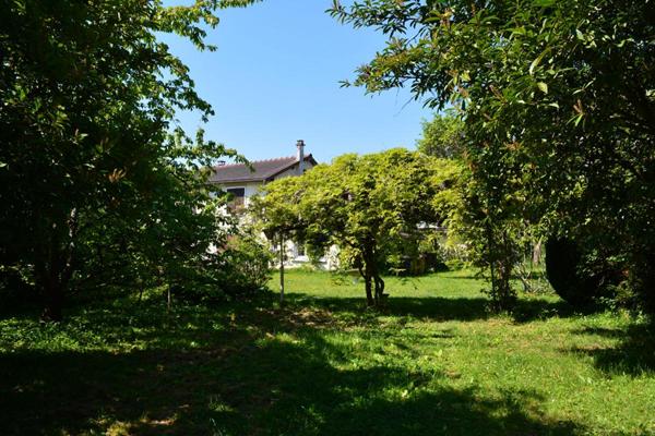 Maison Montmorency (95160) 6 pièces 3 chambres 165m2 1600m2 de terrain