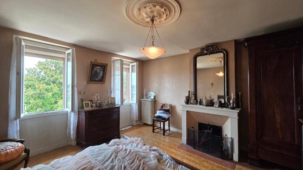 A vendre proche Montauban (82 ) maison env 170 m² , 3 chambres jardin