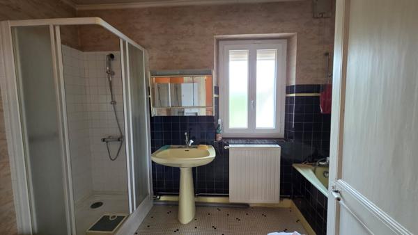 A vendre proche Montauban (82 ) maison env 170 m² , 3 chambres jardin