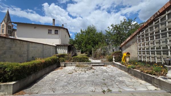 A vendre proche Montauban (82 ) maison env 170 m² , 3 chambres jardin