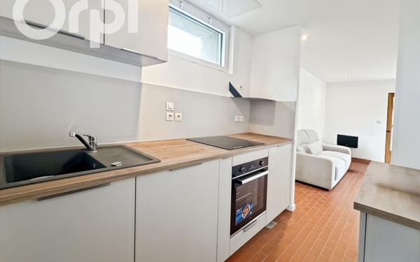 Maison à louer    2 pièces • 29,70 m2 Vesseaux