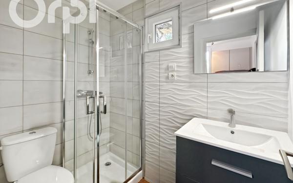 Maison à louer    2 pièces • 29,70 m2 Vesseaux