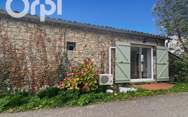 Maison à louer    2 pièces • 29,70 m2 Vesseaux