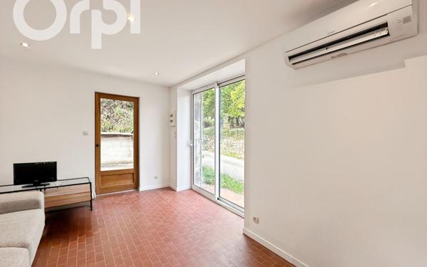 Maison à louer    2 pièces • 29,70 m2 Vesseaux