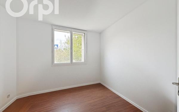 Maison à louer    2 pièces • 29,70 m2 Vesseaux