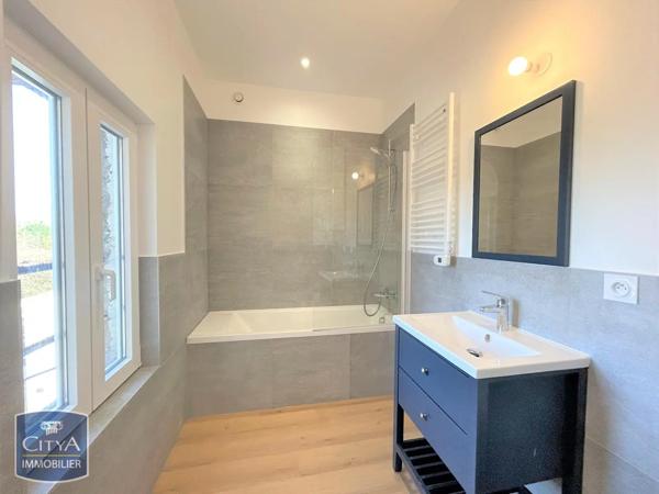 Appartement à louer 3 pièces 58.34m² Coutras (33230)