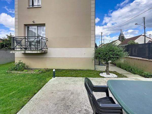 MAISON INDIVIDUELLE DE 2020 (91 M2) A VILLENEUVE-LE-ROI  - DPE C - 273 M2 DE TERRAIN