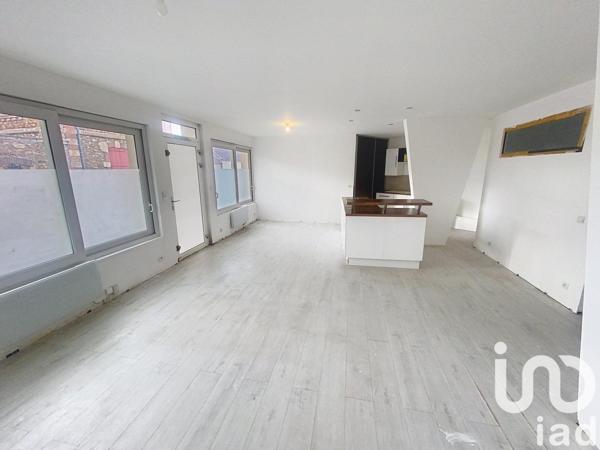 Appartement 2 pièces de 67 m² à Dammarie-les-Lys (77190)