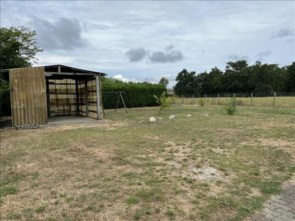 Maison à louer 880 € CC BUSSAC FORET 4 p 106 m² DPE C