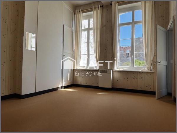 Maison de maitre avec jardin en plein coeur de ville