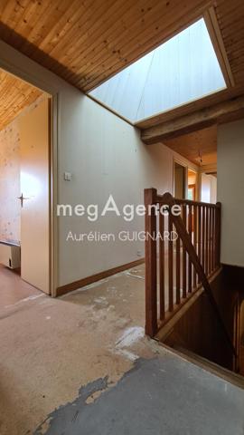 Maison à Bressuire, 79300 - 17 pièces 265m²