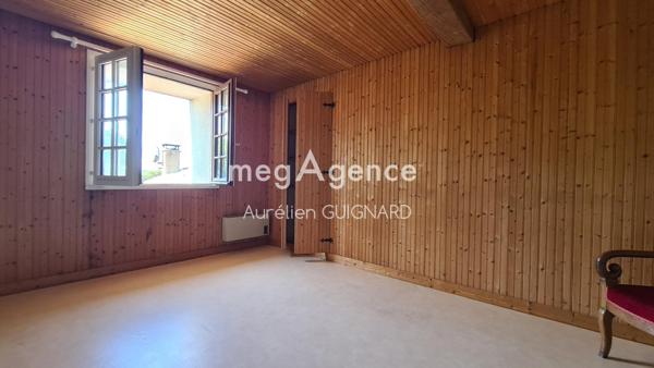 Maison à Bressuire, 79300 - 17 pièces 265m²