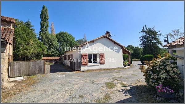 Maison à Bressuire, 79300 - 17 pièces 265m²