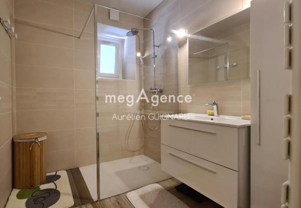 Maison à Bressuire, 79300 - 17 pièces 265m²