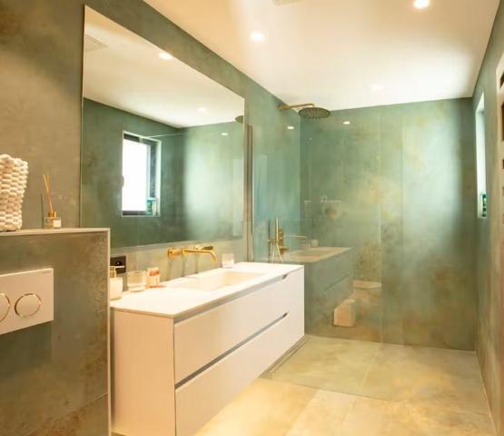 Maison à vendre  6 pièces - 280 m2 LA CROIX VALMER - 83