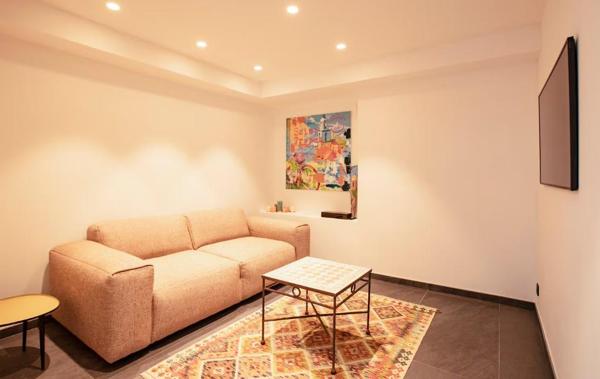 Maison à vendre  6 pièces - 280 m2 LA CROIX VALMER - 83