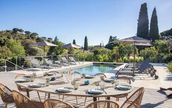 Maison à vendre  6 pièces - 280 m2 LA CROIX VALMER - 83