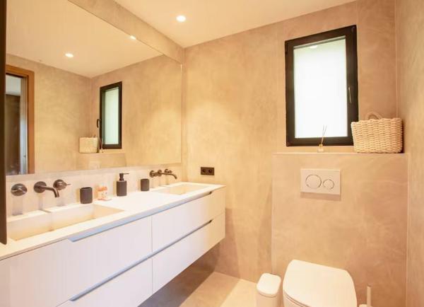 Maison à vendre  6 pièces - 280 m2 LA CROIX VALMER - 83