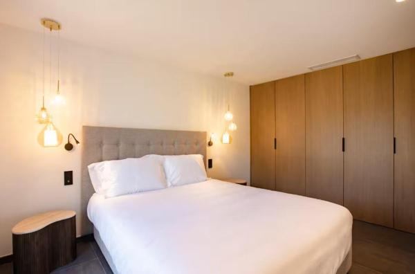 Maison à vendre  6 pièces - 280 m2 LA CROIX VALMER - 83