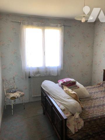 A vendre à Mauriac, en plein coeur du centre-ville mais dans un quartier résidentiel calme et v...