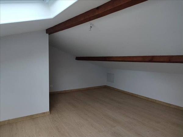 Maison à louer |                                        SECONDIGNE SUR BELLE |                                        4 pièces  | 80 m²