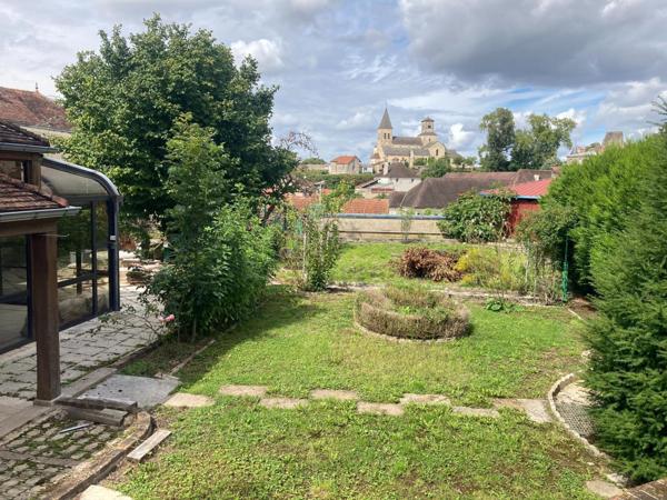 Bien de caractère de 260 m2 habitable dans un quartier historique de Châtillon sur seine !