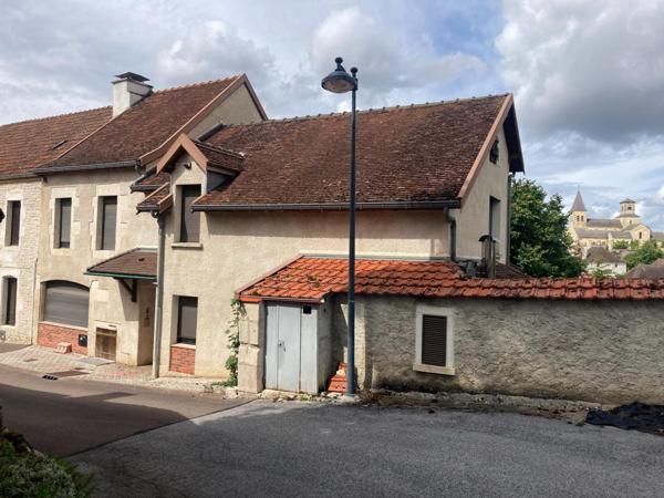 Bien de caractère de 260 m2 habitable dans un quartier historique de Châtillon sur seine !