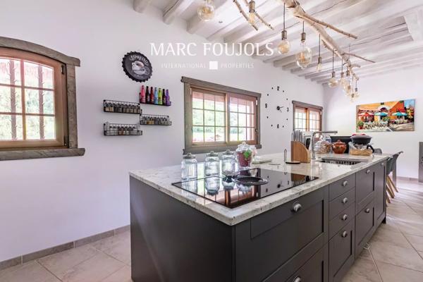 Maison de campagne au sein d’un parc de 2,5 hectares