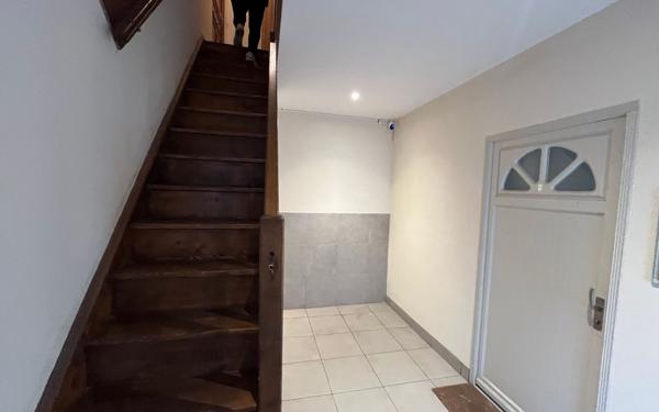 Immeuble à vendre    6 pièces •  Soual