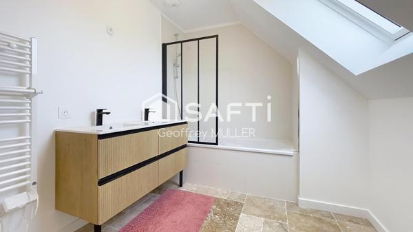 Maison contemporaine RE 2020 proche du bourg