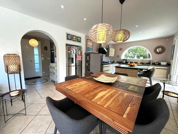 Maison T6 avec piscine Six Fours le Brusc