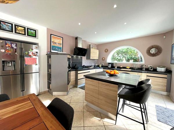 Maison T6 avec piscine Six Fours le Brusc